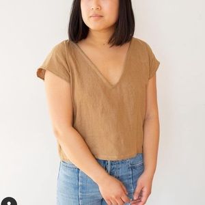 Frond Deep V shirt in ginger linen